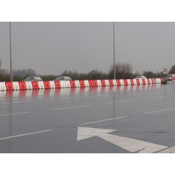 bariera drogowa U-14 / U-25 wys. 50 cm wys czerwona