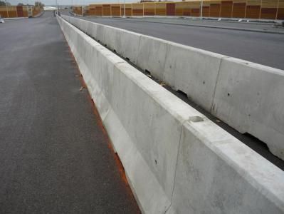 Betonová bariéra C30/37