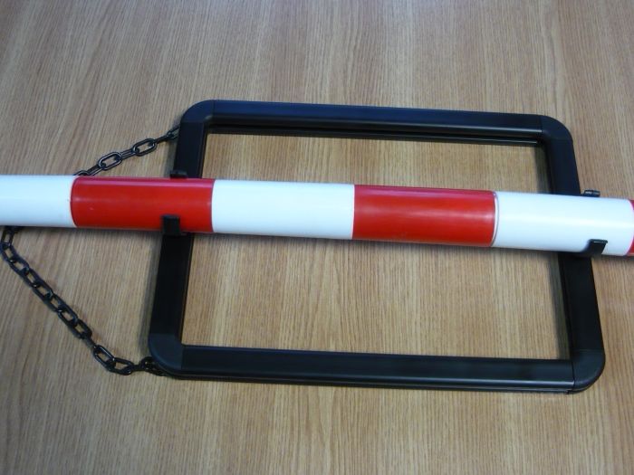 Závěsná informační tabulka - rám A4 ke sloupku