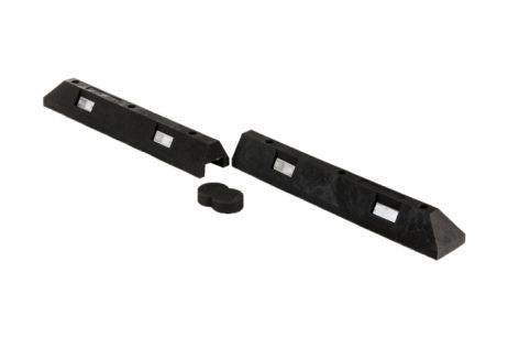 Vodící prah / parking stop PVC 1750x145x120x mm černý, žlutý reflektor