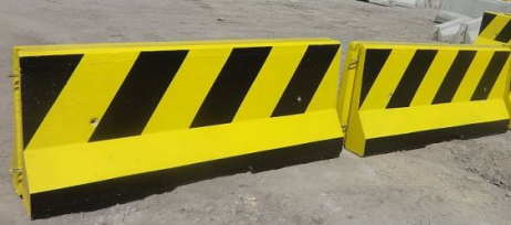 Concrete barrier like U-14b double-sided - painted yellow and black B35/45