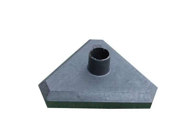 Zahrazovací sloupek k řetězu žluto - černý 130 cm, podstava betonova