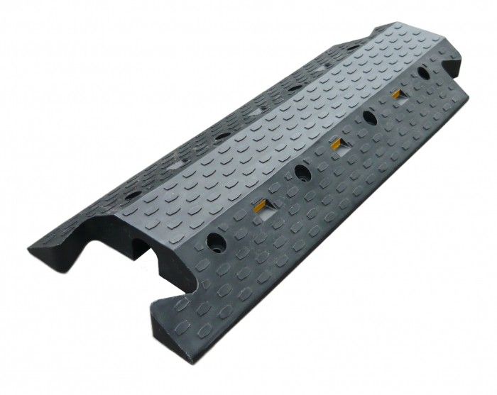 Ochranný chránič kabelů a hadic, černý