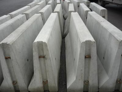 Bariera betonowa taka jak U-14b dwustronna C30/37