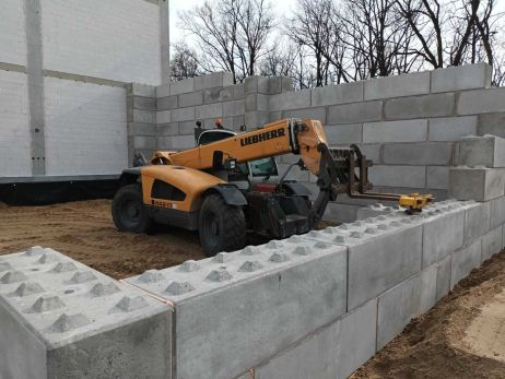 Záves na zdvíhanie betónových blokov BetonBlok
