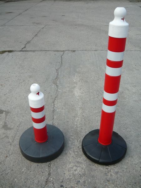 Zahradzovací výstražný stĺpik 65 x Ø 11 cm, gumový podstavec