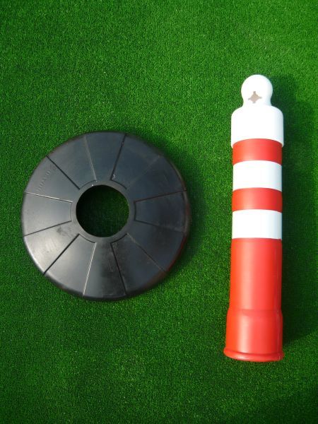 Zahradzovací výstražný stĺpik 65 x Ø 11 cm, gumový podstavec