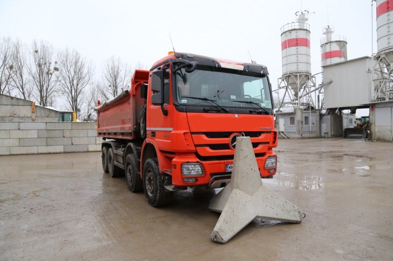 Betónová Závora "Starblok" 134 cm