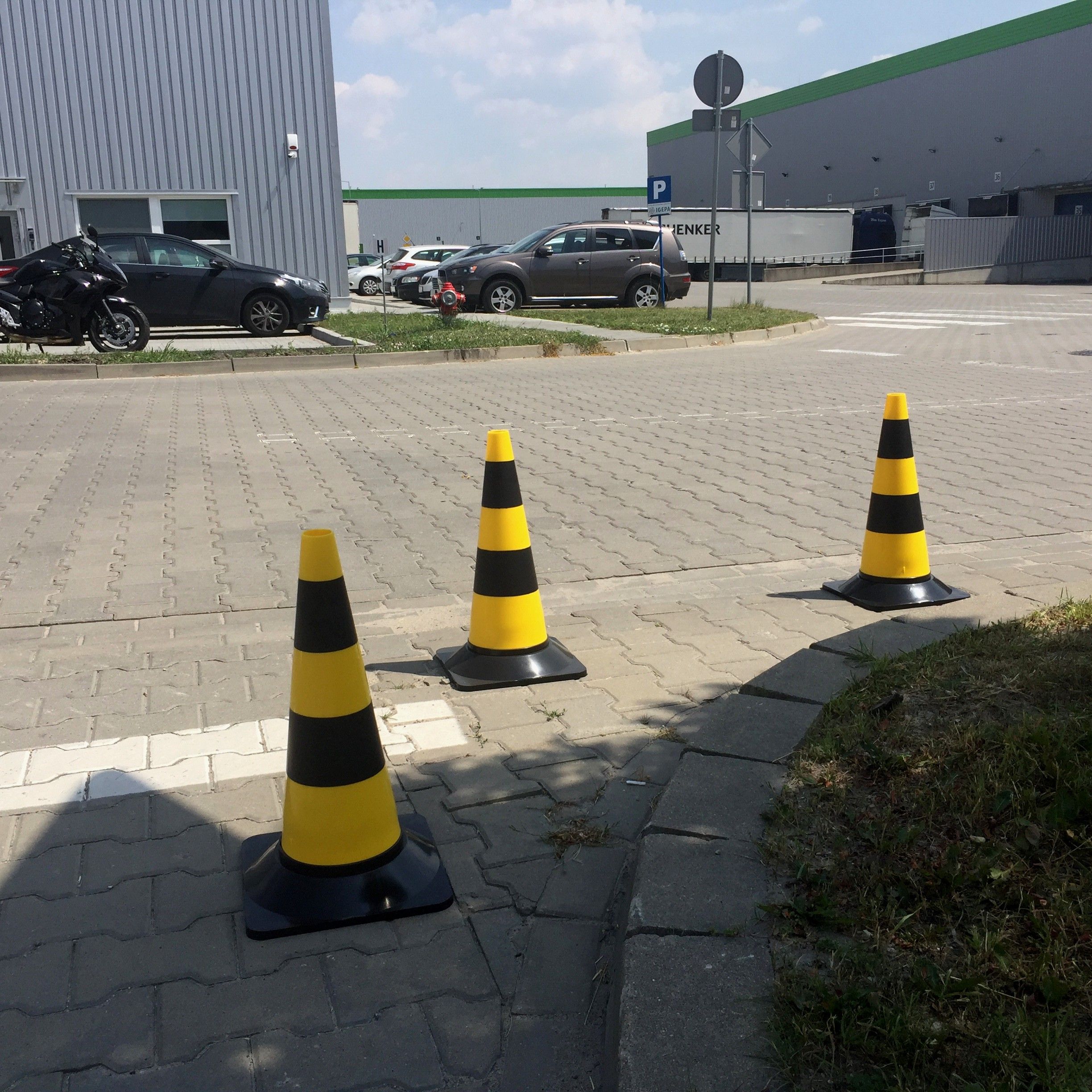 Dopravní kužel 50 cm žluto-černý